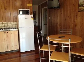 Palms Caravan Park Χέρβεϊ Μπέι Ξενοδοχείο