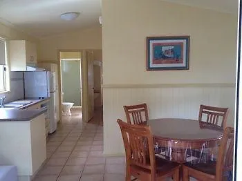 Palms Caravan Park Χέρβεϊ Μπέι Ξενοδοχείο