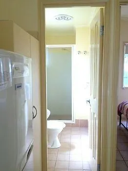 Ξενοδοχείο Palms Caravan Park Χέρβεϊ Μπέι