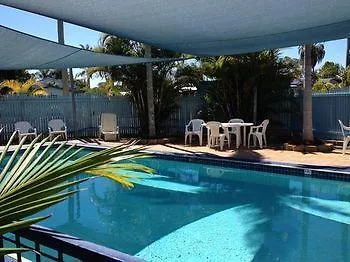Palms Caravan Park Χέρβεϊ Μπέι 3*,
