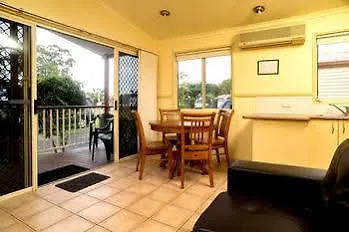 Ξενοδοχείο Palms Caravan Park Χέρβεϊ Μπέι