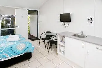 Ξενοδοχείο Palms Caravan Park Χέρβεϊ Μπέι