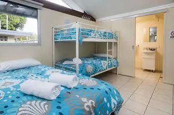 Palms Caravan Park Χέρβεϊ Μπέι 3*,