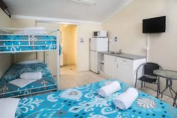 Palms Caravan Park Χέρβεϊ Μπέι